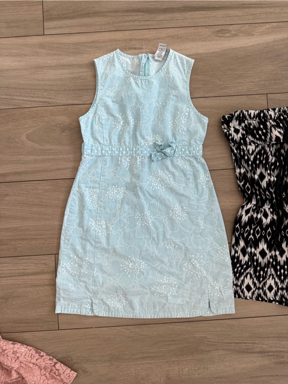 Girl’s dress pattern - Black Pattern, Light Blue, Dusty Pink Lace size med 8/9 - Picture 4 of 8
